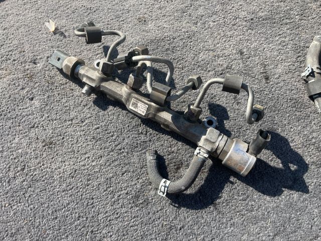 bontott VW PASSAT B8 Közösnyomócső