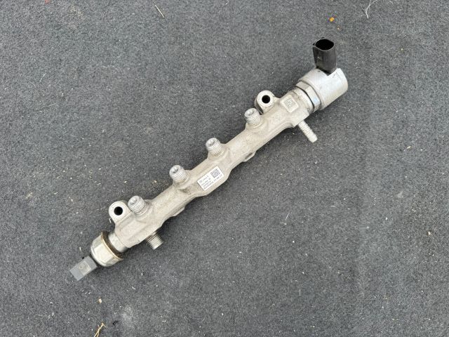 bontott VW PASSAT B8 Közösnyomócső