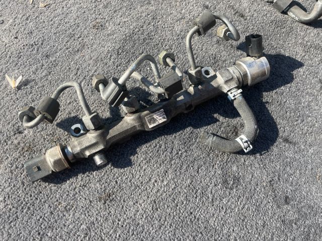 bontott VW PASSAT B8 Közösnyomócső