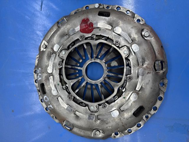 bontott VW PASSAT B8 Kuplung Szett Lendkerékkel