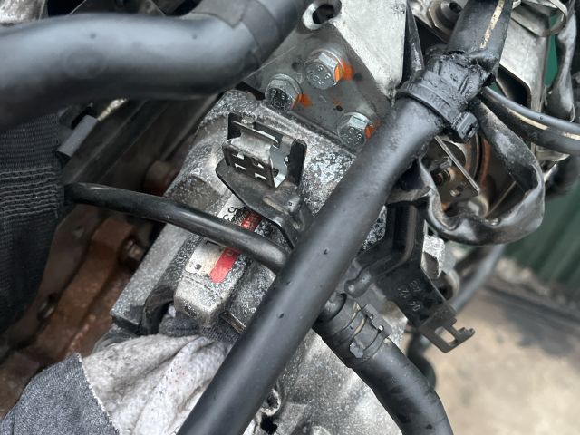bontott VW PASSAT B8 Motor (Fűzött blokk hengerfejjel)