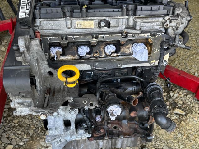 bontott VW PASSAT B8 Motor (Fűzött blokk hengerfejjel)