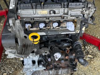 bontott VW PASSAT B8 Motor (Fűzött blokk hengerfejjel)