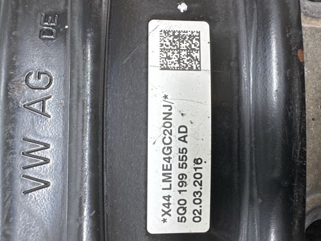 bontott VW PASSAT B8 Motor Tartó Bak Bal