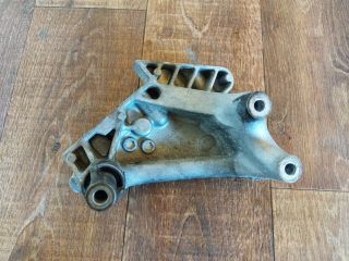 bontott VW PASSAT B8 Motor Tartó Bak (Fém)