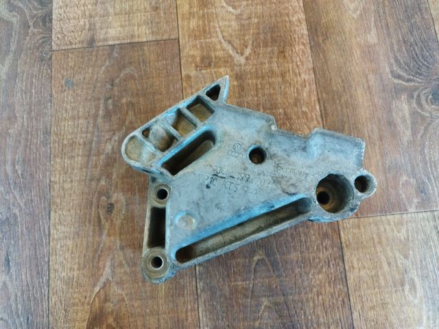 bontott VW PASSAT B8 Motor Tartó Bak (Fém)