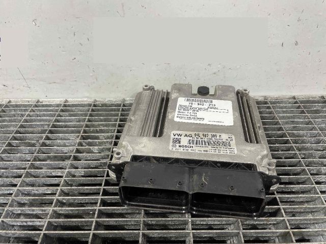 bontott VW PASSAT B8 Motorvezérlő