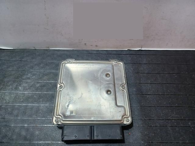 bontott VW PASSAT B8 Motorvezérlő