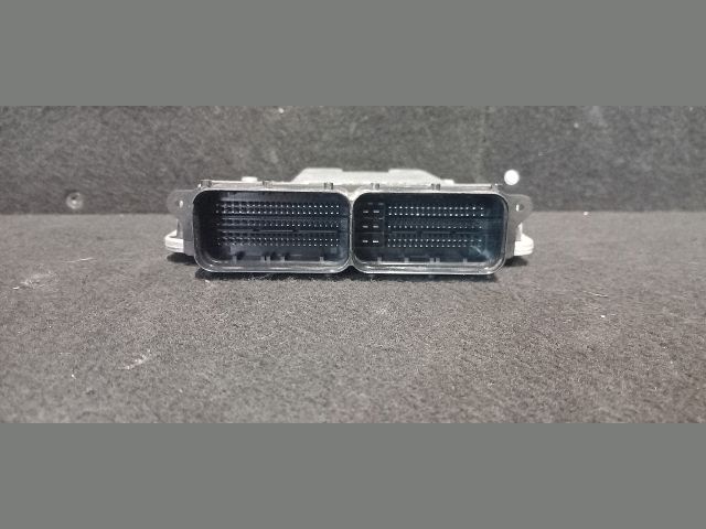 bontott VW PASSAT B8 Motorvezérlő