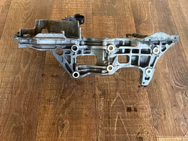 bontott VW PASSAT B8 Nagynyomású Szivattyú Bak