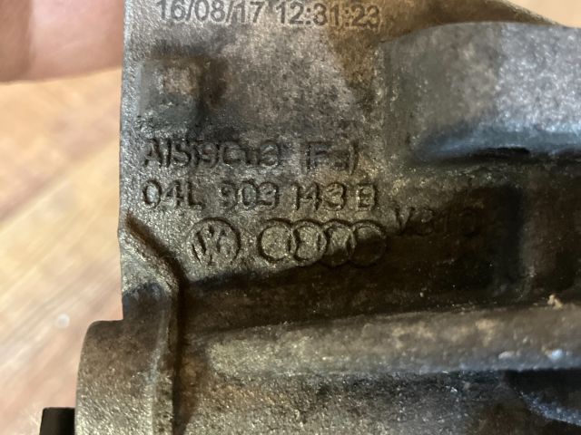 bontott VW PASSAT B8 Nagynyomású Szivattyú Bak