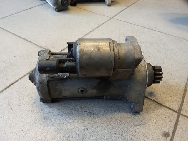 bontott VW PASSAT B8 Önindító