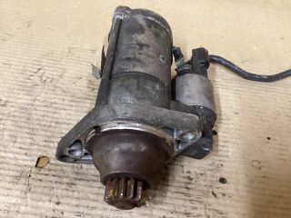 bontott VW PASSAT B8 Önindító