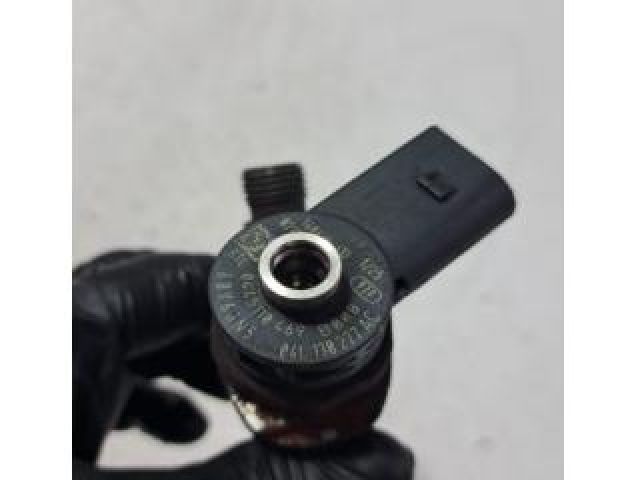 bontott VW PASSAT B8 Porlasztó (1 db)