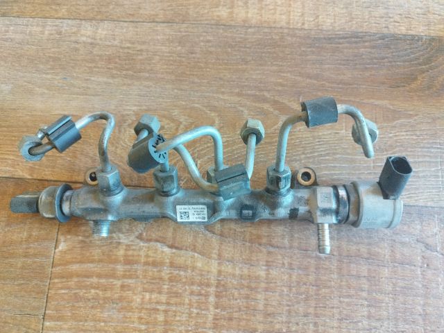 bontott VW PASSAT B8 Porlasztó Sor / Híd