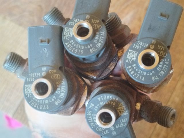 bontott VW PASSAT B8 Porlasztó Sor / Híd