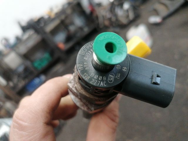 bontott VW PASSAT B8 Porlasztó Sor / Híd