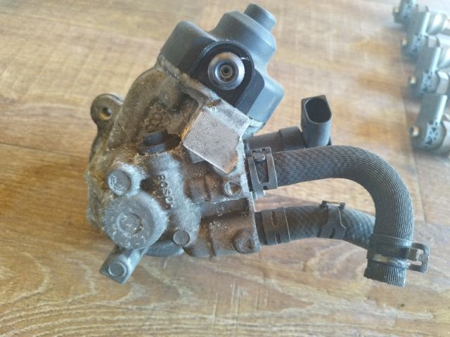 bontott VW PASSAT B8 Porlasztó Sor / Híd