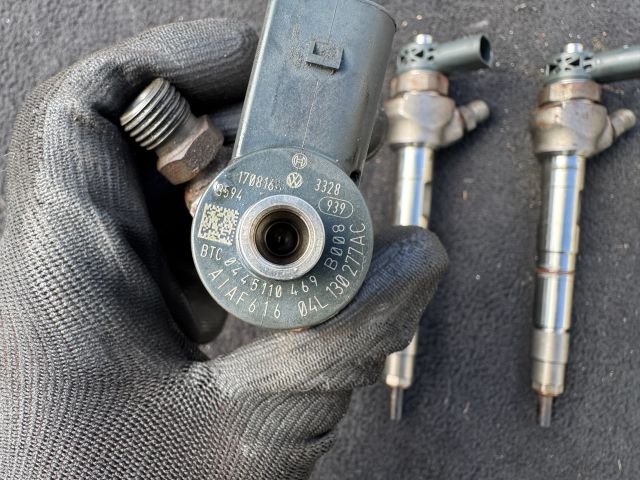 bontott VW PASSAT B8 Porlasztó Sor / Híd