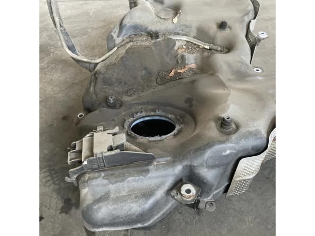 bontott VW PASSAT B8 Tank