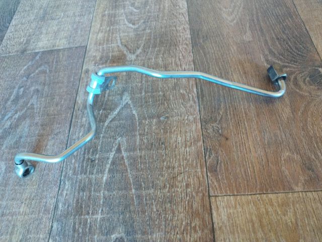 bontott VW PASSAT B8 Turbó Olajcső