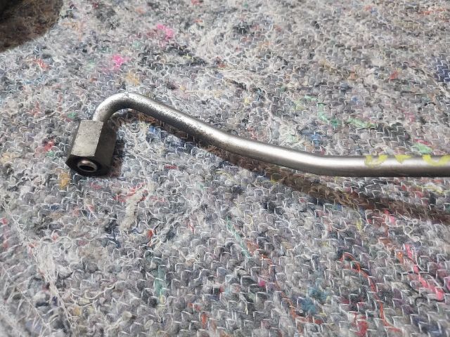 bontott VW PASSAT B8 Turbó Olajcső