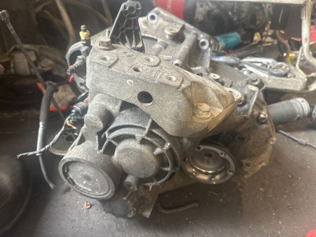 bontott VW PASSAT B8 Váltó (Mechanikus)