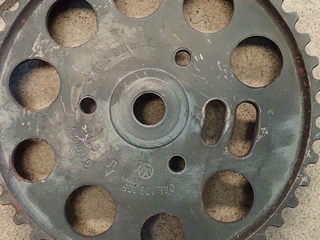 bontott VW PASSAT B8 Vezérműkerék