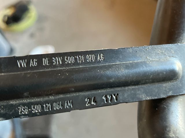 bontott VW PASSAT B8 Vízcső