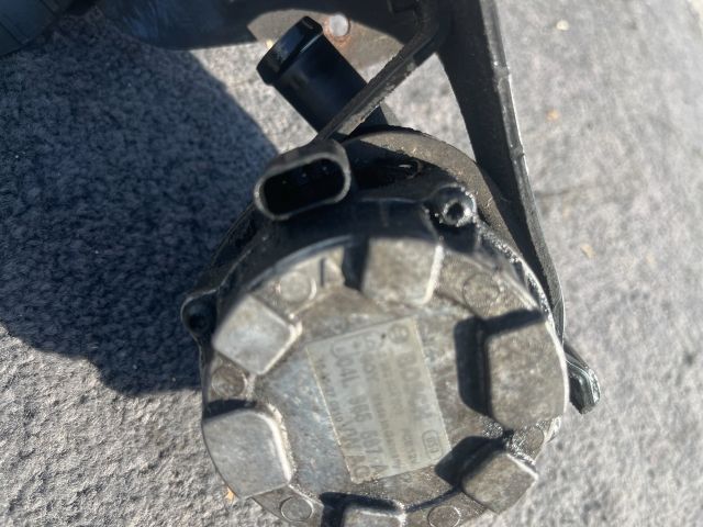 bontott VW PASSAT B8 Vízpumpa