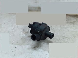 bontott VW PASSAT B8 Vízpumpa