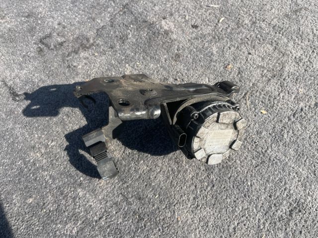 bontott VW PASSAT B8 Vízpumpa