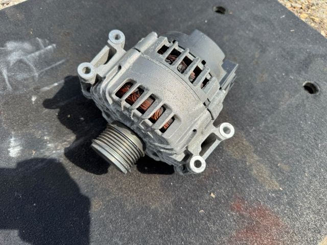 bontott VW PASSAT B8 Generátor