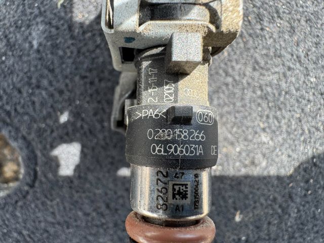 bontott VW PASSAT B8 Porlasztó Sor / Híd