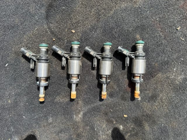 bontott VW PASSAT B8 Porlasztó Sor / Híd