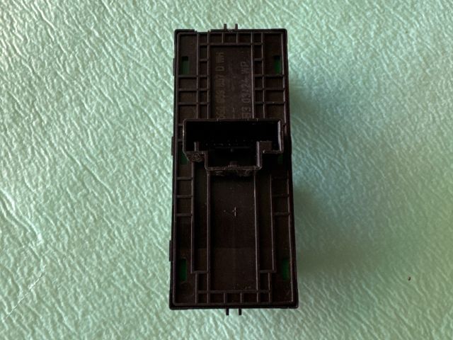 bontott VW PASSAT B8 Ablakemelő Kapcsoló Négyes / Kettes