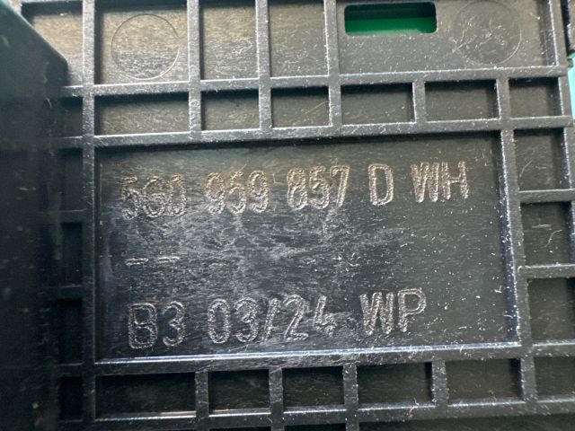 bontott VW PASSAT B8 Ablakemelő Kapcsoló Négyes / Kettes