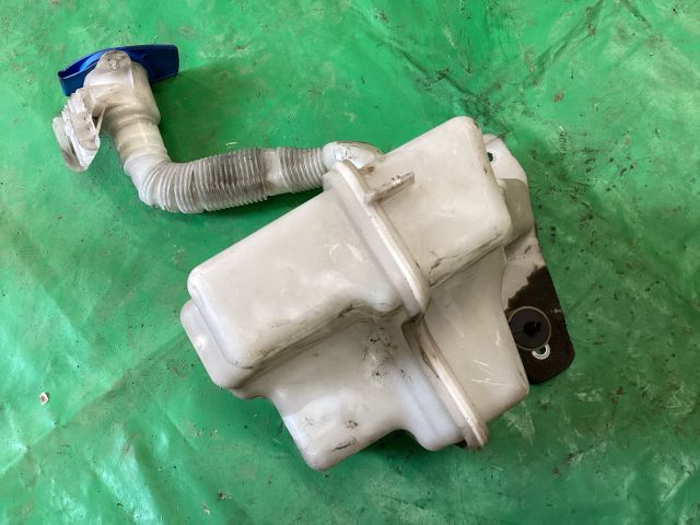 bontott VW PASSAT B8 Ablakmosó Tartály