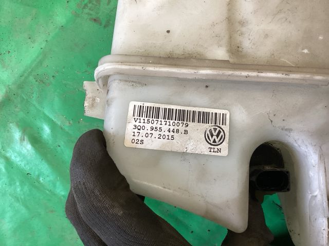 bontott VW PASSAT B8 Ablakmosó Tartály