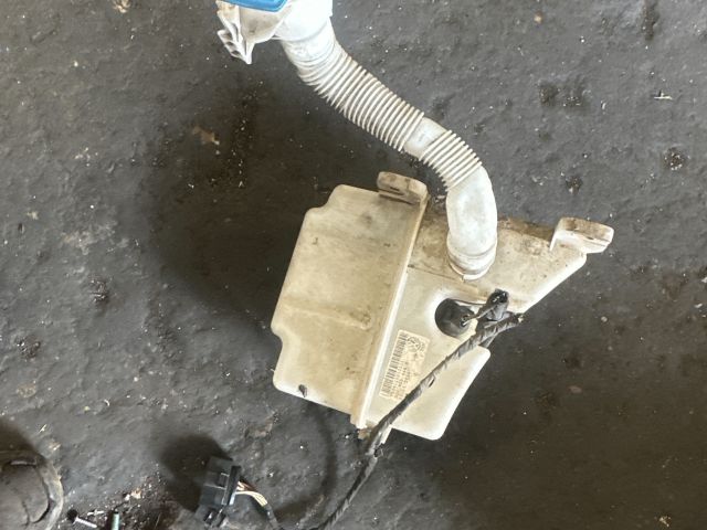 bontott VW PASSAT B8 Ablakmosó Tartály
