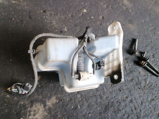 bontott VW PASSAT B8 Ablakmosó Tartály