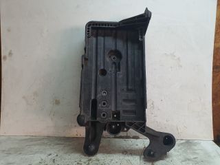 bontott VW PASSAT B8 Akkumulátor Tartó