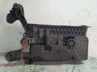 bontott VW PASSAT B8 Akkumulátor Tartó