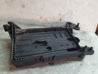 bontott VW PASSAT B8 Akkumulátor Tartó