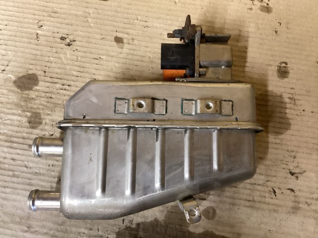 bontott VW PASSAT B8 Állófűtés (Részeivel)