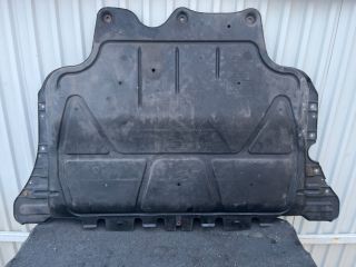 bontott VW PASSAT B8 Alsó Motorburkolat