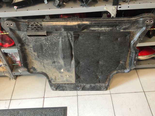 bontott VW PASSAT B8 Alsó Motorburkolat