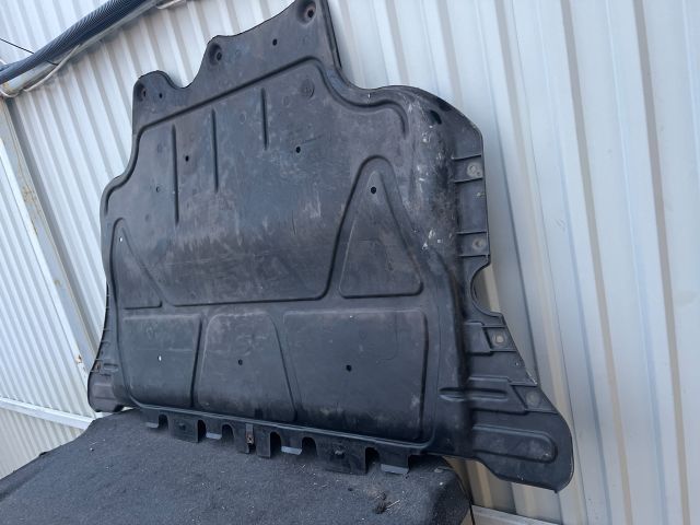 bontott VW PASSAT B8 Alsó Motorburkolat