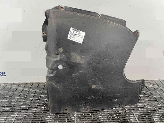 bontott VW PASSAT B8 Alsó Motorburkolat