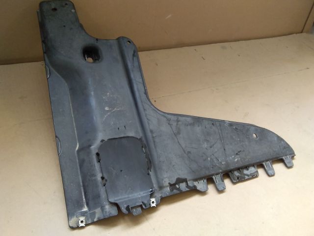 bontott VW PASSAT B8 Alsó Motorburkolat